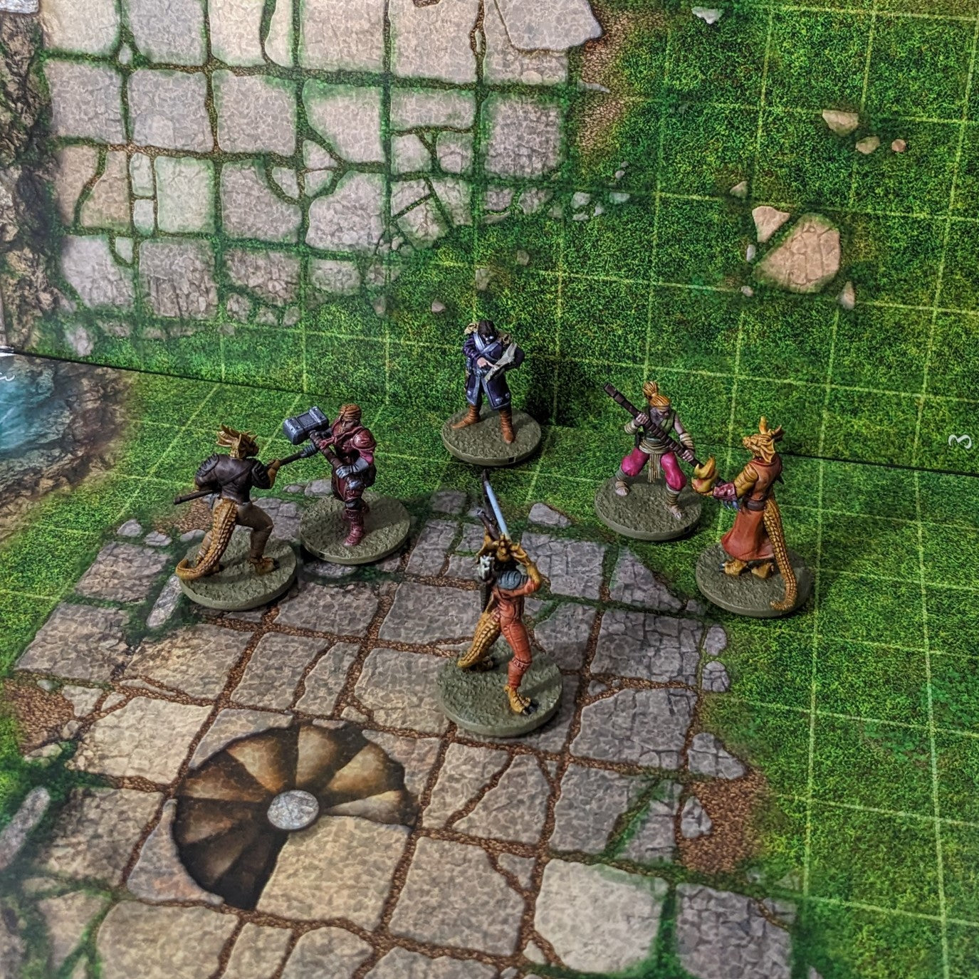 Bulk Adventurers Starter Set Alle Kernklassen 32mm Dungeons and Dragons Party 26 Minifiguren