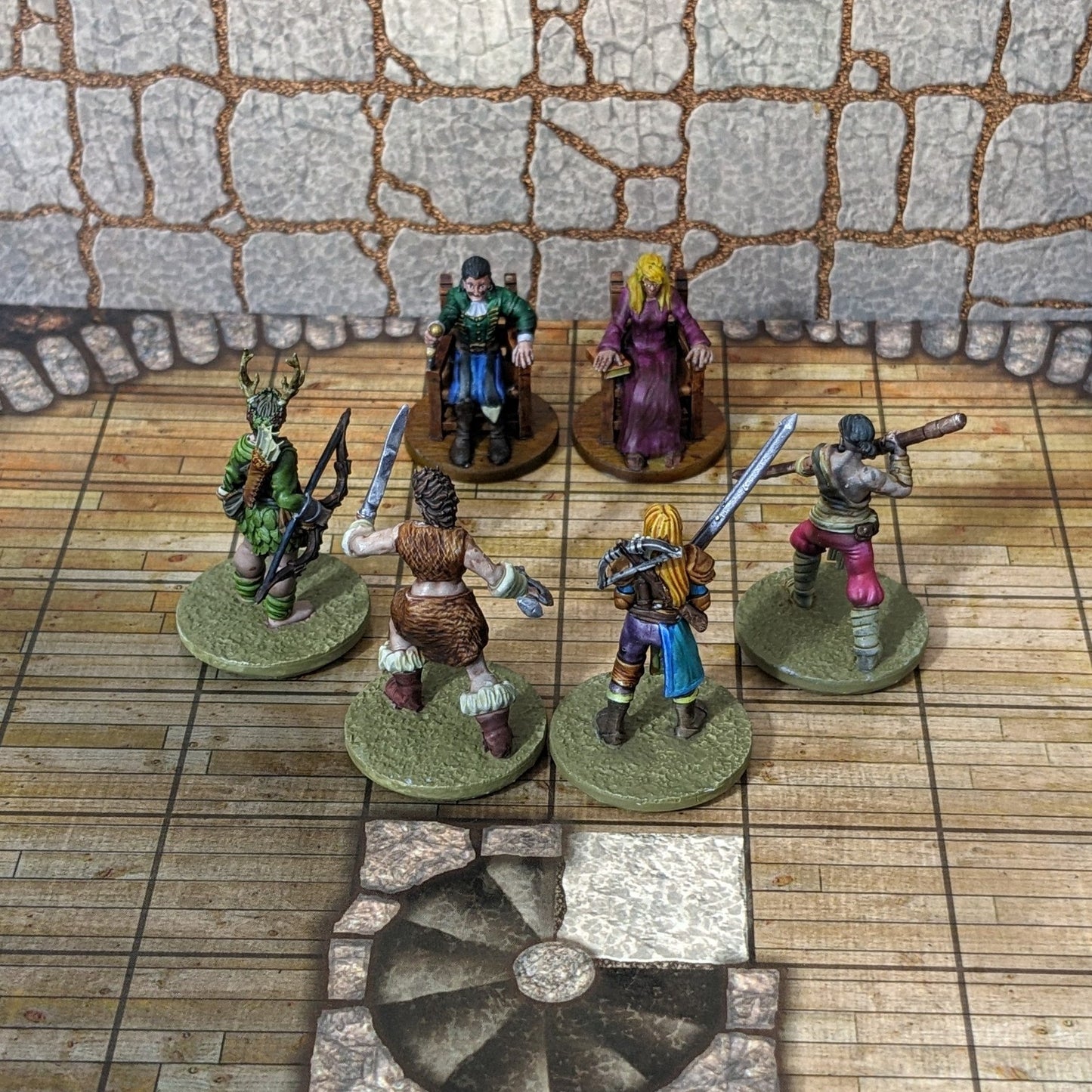 Tavern Patrons NPC Seated and Standing Set 32mm Unpainted Dungeons and Dragons 10 Mini Figures