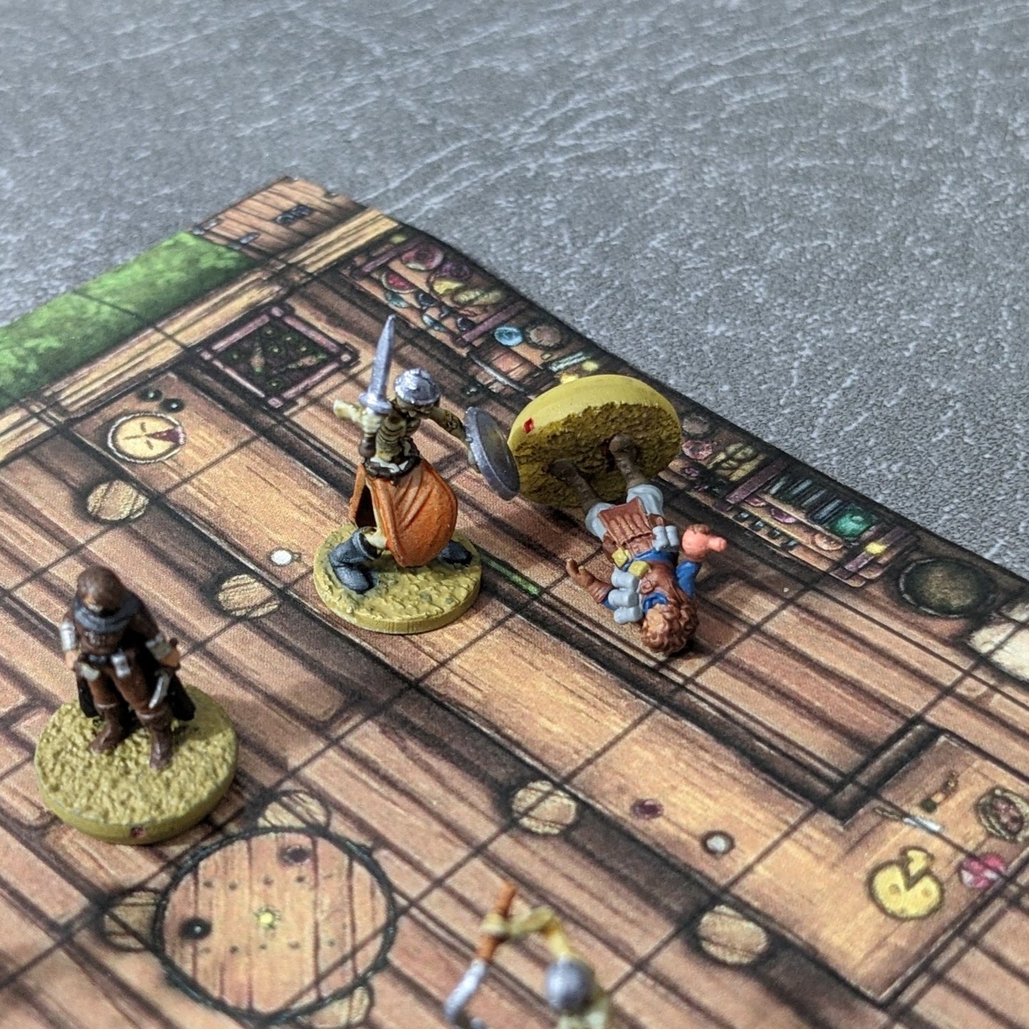 Tiny Characters 15mm Unpainted Pocket Dungeons and Dragons Tiny Player Figures