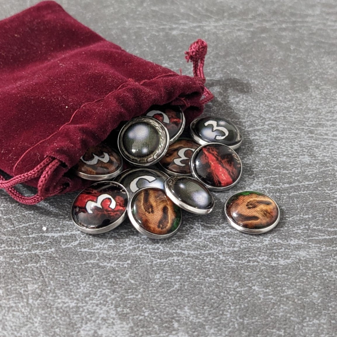 Pack de jetons en verre et en métal non officiels inspirés du jeu de cartes Arkham Horror