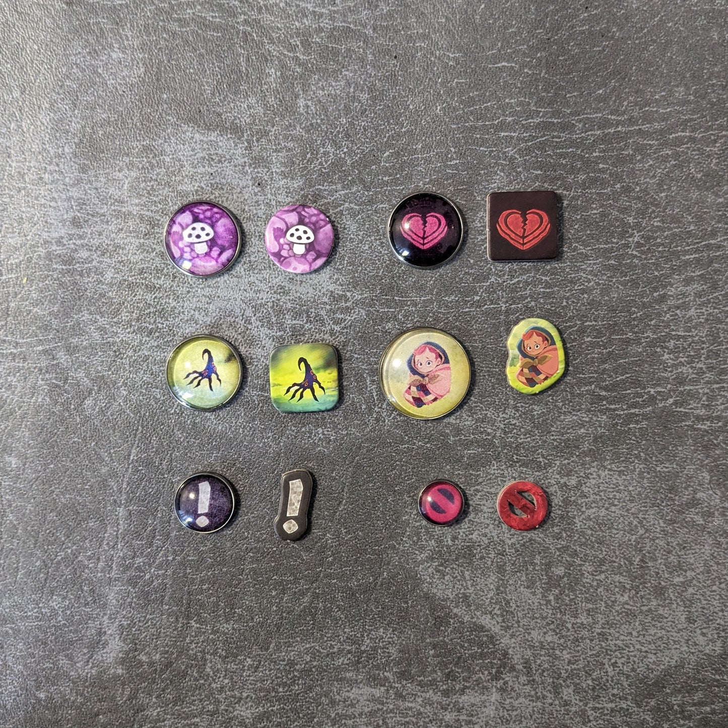 Pack de jetons en verre et en métal non officiels inspirés du jeu de société Familiar Tales