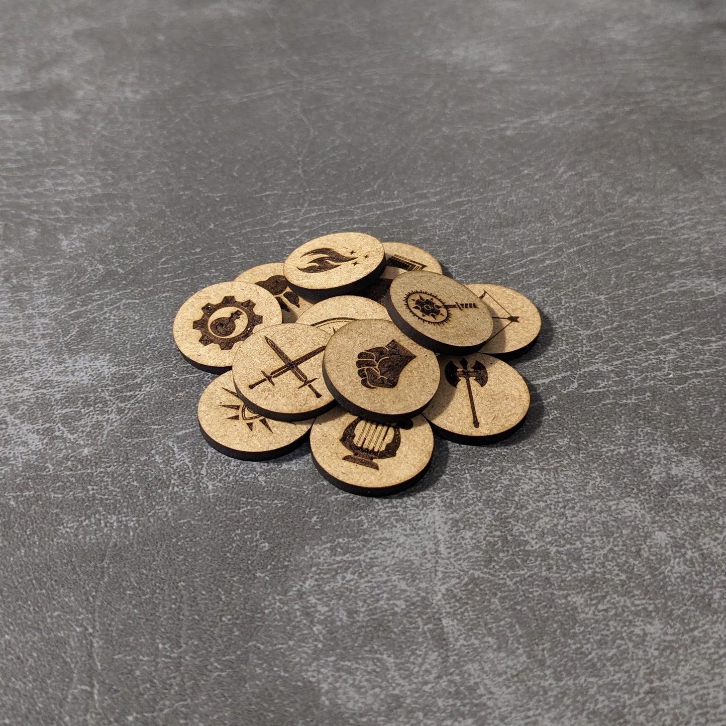 Dungeons and Dragons Charakterklasse Holz 26 Stück Token Pack