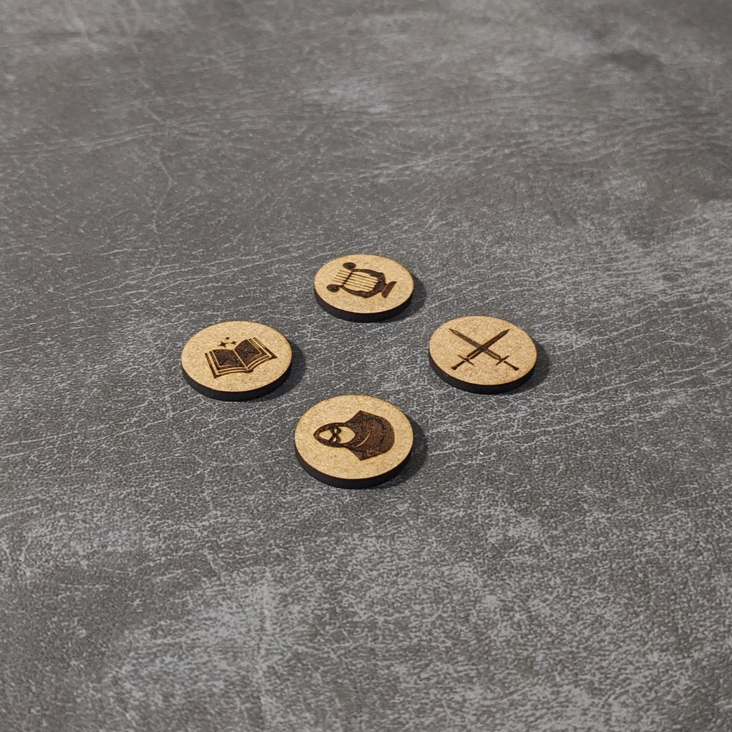 Dungeons and Dragons Charakterklasse Holz 26 Stück Token Pack