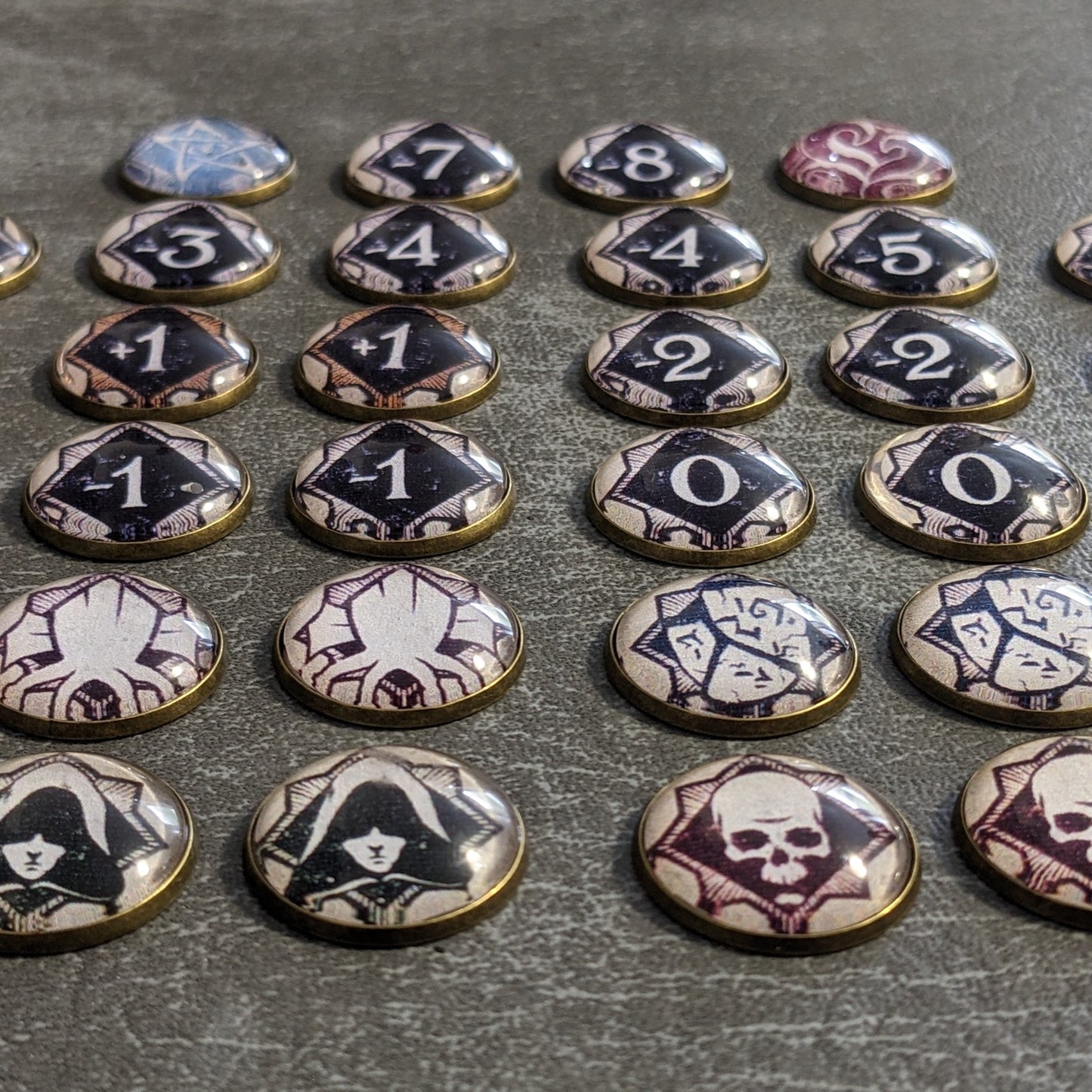Die Chaostasche Arkham Horror Das Kartenspiel inspiriertes inoffizielles Token-Paket aus Glas und Metall