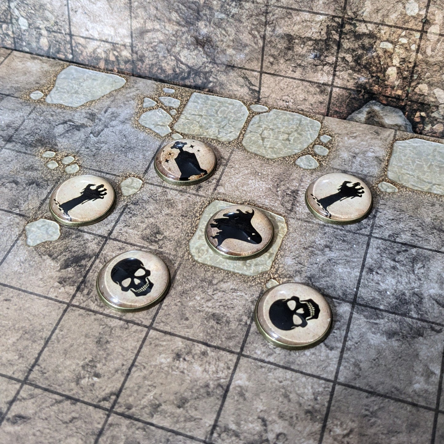 Pack de 26 jetons en verre et métal pour classe de personnage de Donjons et Dragons