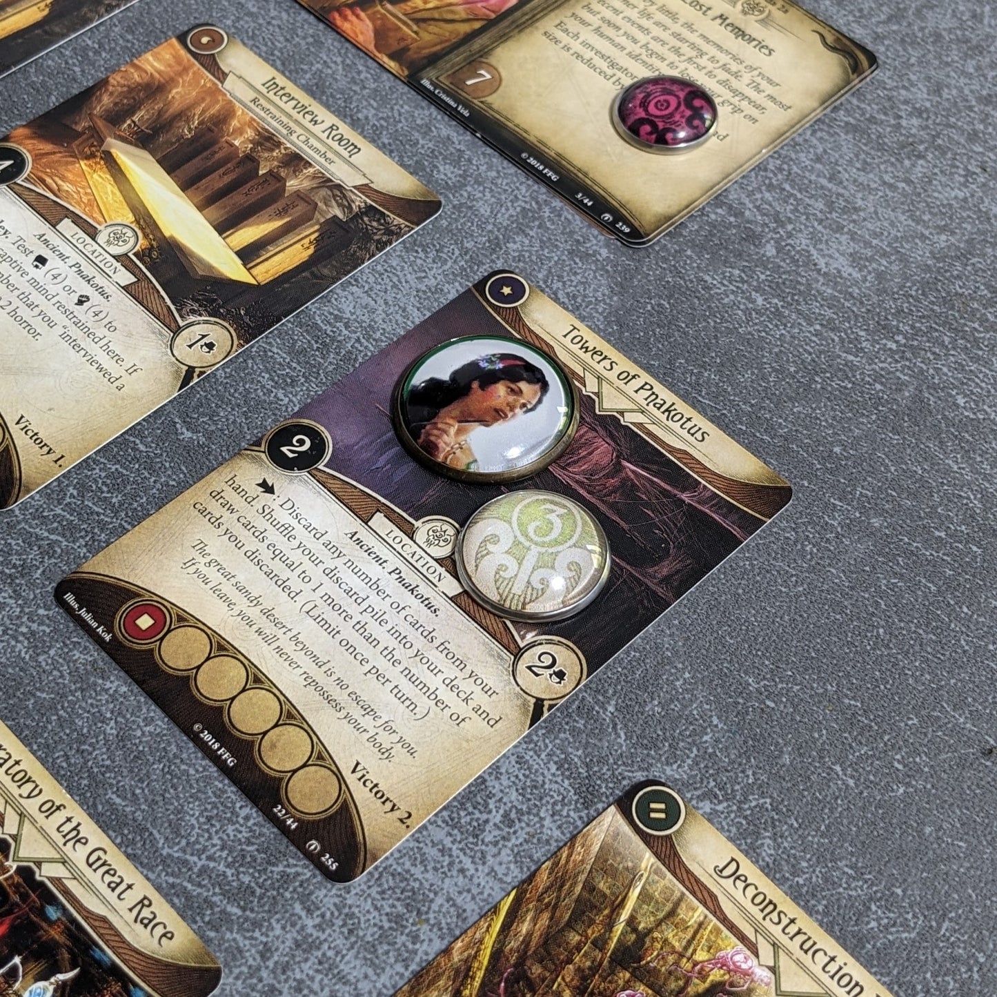 Arkham Horror Das Kartenspiel inspiriertes inoffizielles Token-Paket aus Glas und Metall