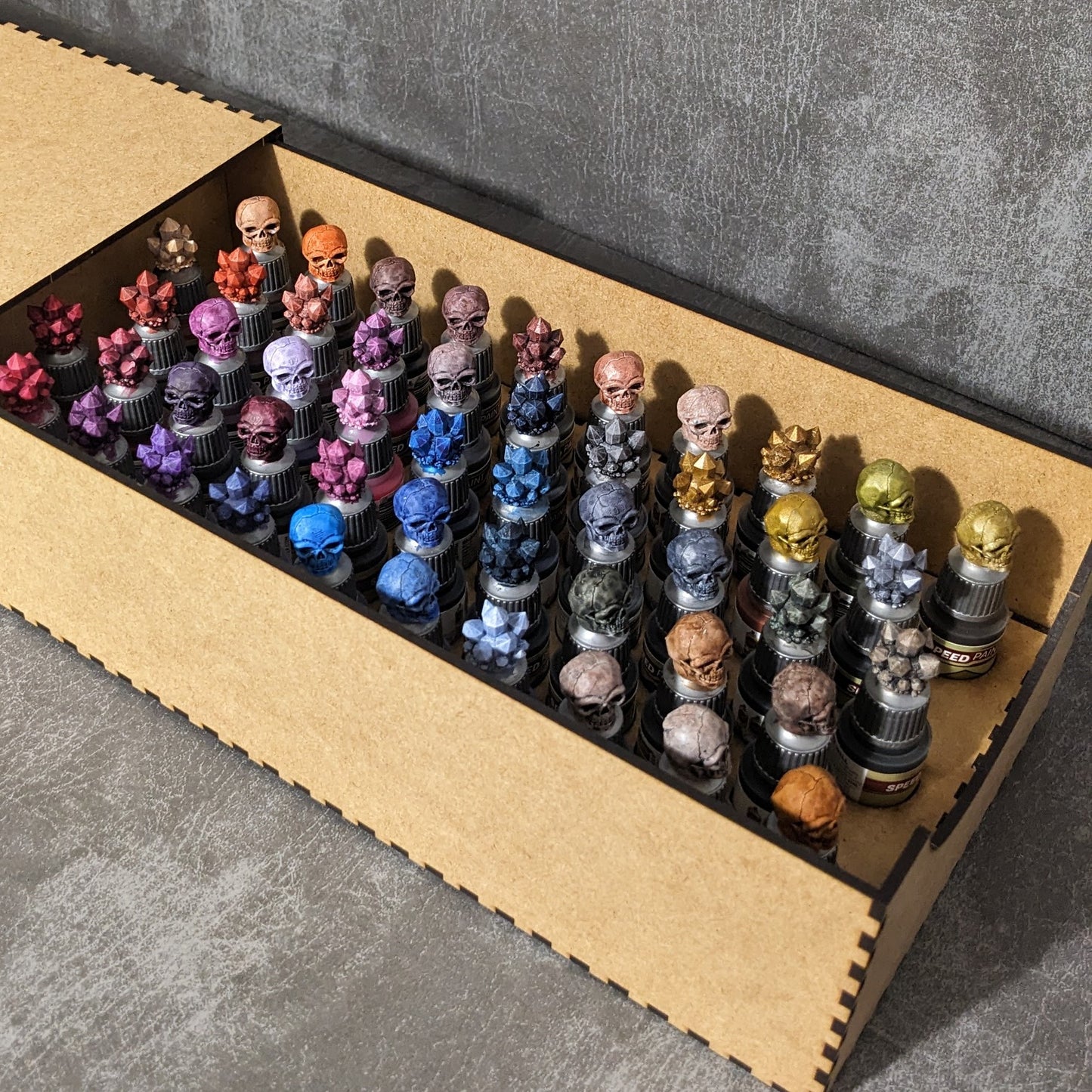 Hobby Paints Geschenkset, 2 Farbflaschen-Organizer, Aufbewahrungsschubladen und 100 Flaschendeckel, Aufbewahrungslösung und Farbmusterkappen
