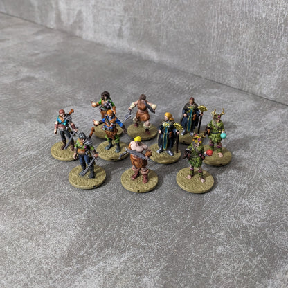 Adventurers Starter Set 2 32mm Dungeons and Dragons Party 10 Minifiguren