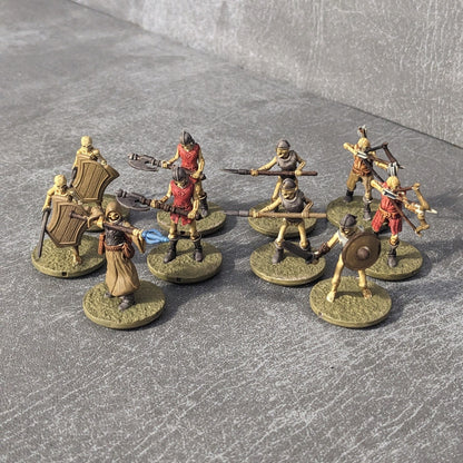 Skeletons Monster Starter Set 2 32mm Dungeons and Dragons Creatures 10 Mini Figures