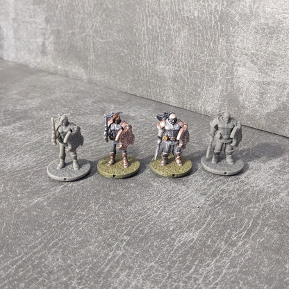 Adventurers Starter Set 1 32mm Dungeons and Dragons Party 10 Minifiguren