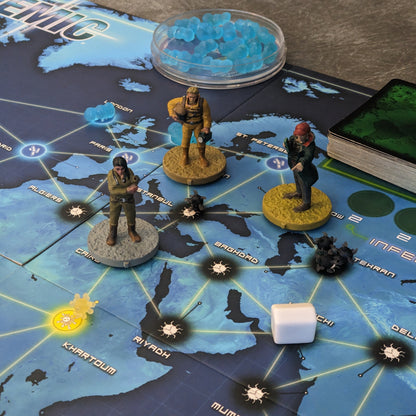 Großes, winziges Figurenpaket mit 23 Figuren, inspiriert von den 15 mm Brettspielcharakteren „Pandemie“, „Am Rande der Verzweiflung“, „Im Labor“ und „Ausnahmezustand“.