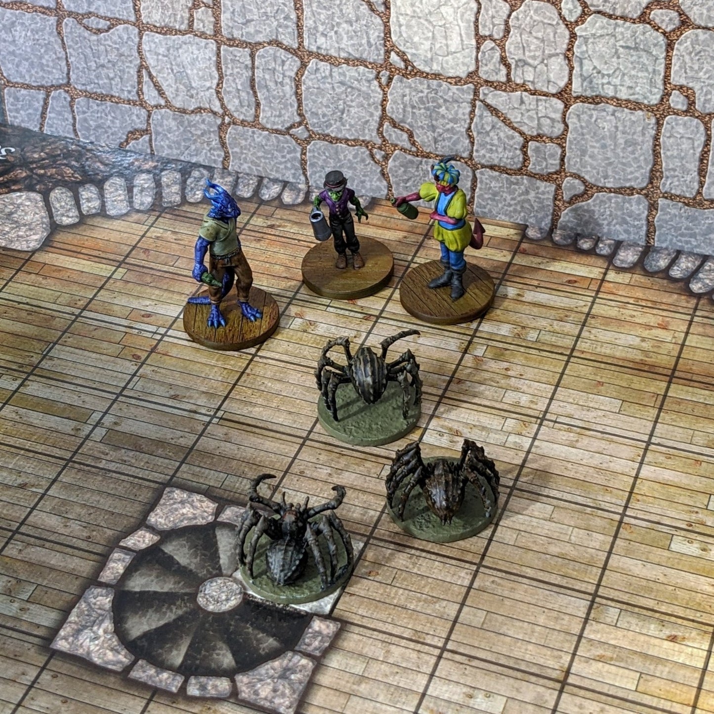 Tavern Patrons NPC Seated and Standing Set 32mm Unpainted Dungeons and Dragons 10 Mini Figures